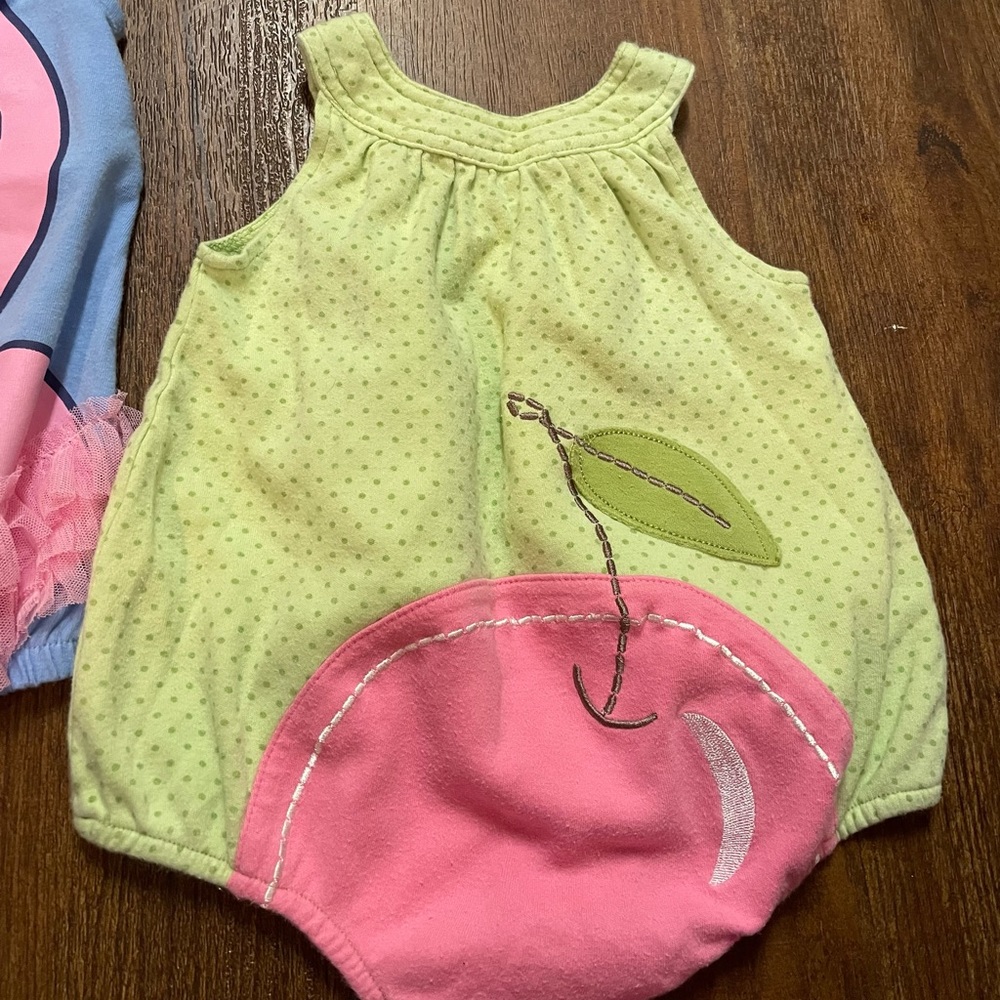 Six Rompers - Picture 4 of 12